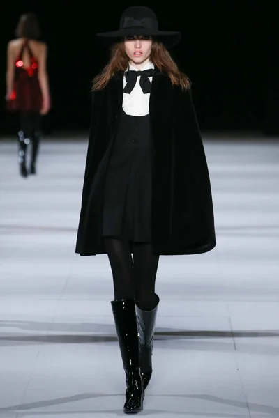 Look 54